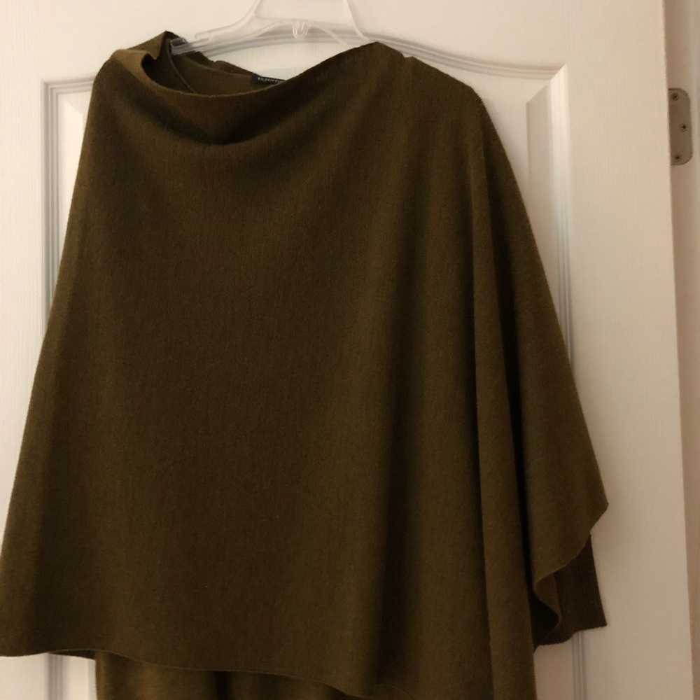 Eileen Fisher 2 piece sweater and cape set.
